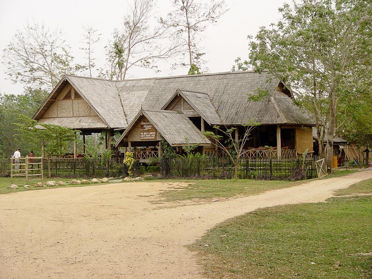 The Boat Landing Hotel Luang Namtha Buitenkant foto